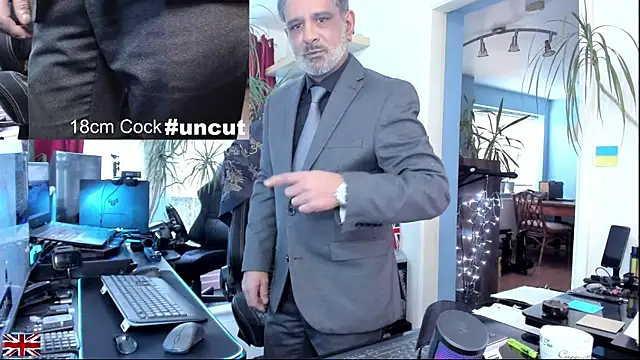 OnlineBossUK live sex cam