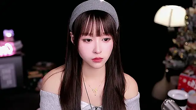 coward_by's cam snapshot