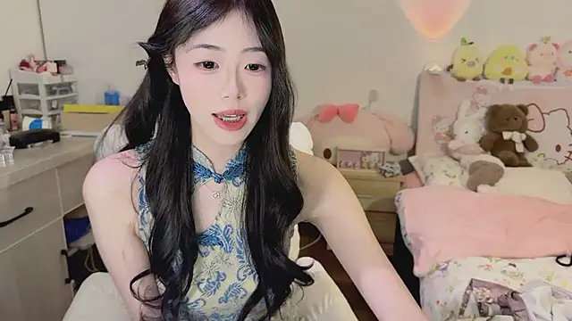 Onecutelittle's cam snapshot