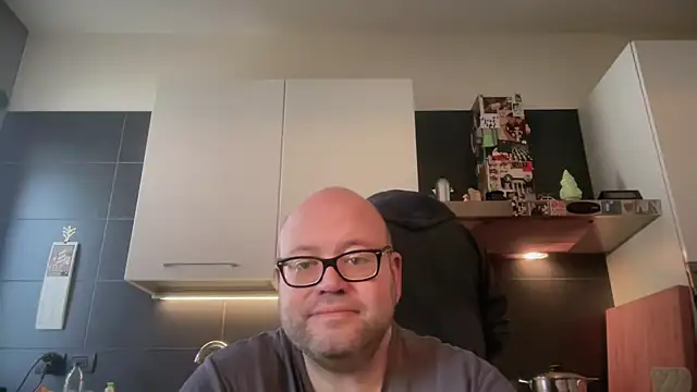 theitalianbear live sex cam