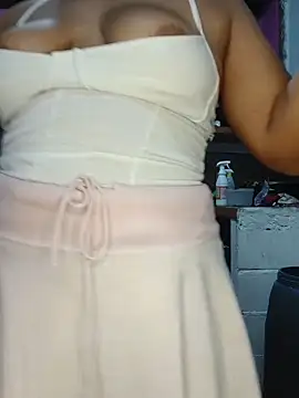 Freyja_sxpee live sex cam