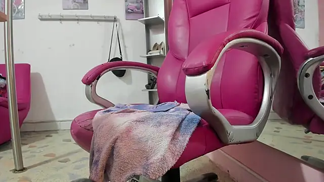 CAMILA--REY live sex cam