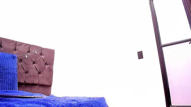 bonnyy26 live sex cam