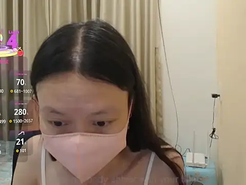 Lil-Cherries live sex cam