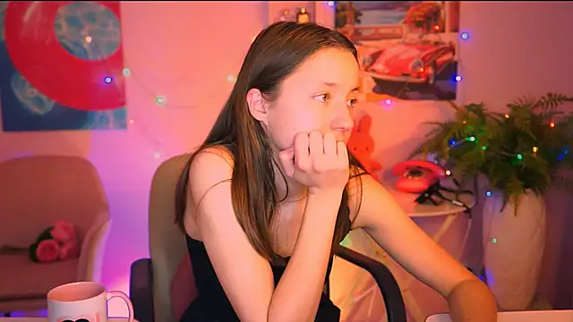 LuluPatterson's cam snapshot