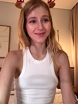 LunaRase live sex cam