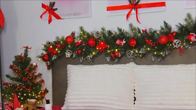 VioletiSwone's cam snapshot