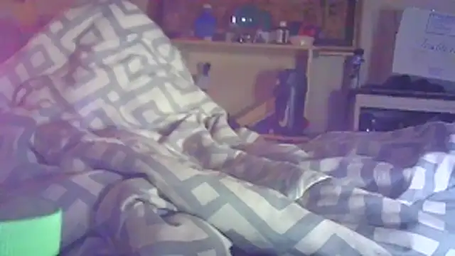 ON3YOULLN3VER_FIR3's cam snapshot