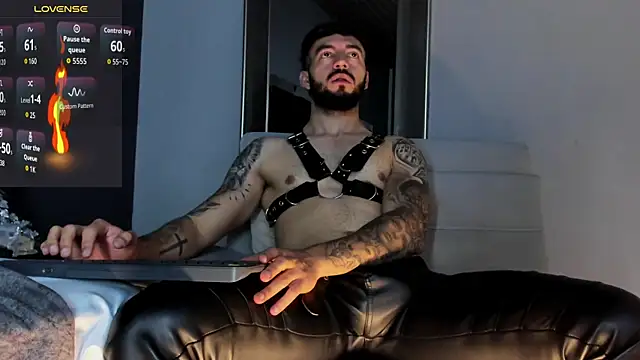 MarkWalker__ live sex cam