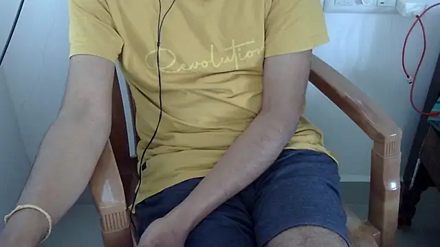 The_SHY_uncut's cam snapshot