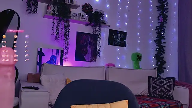 Lollyshy live sex cam