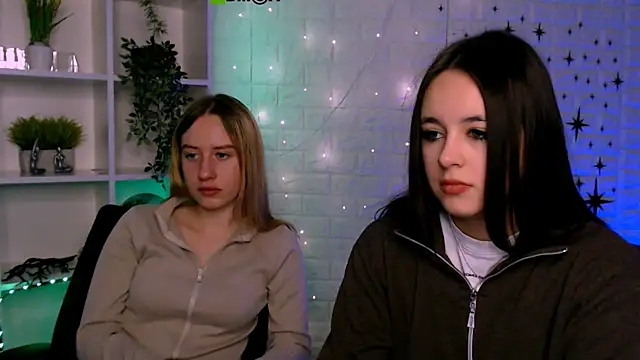 molly_lesser's cam snapshot