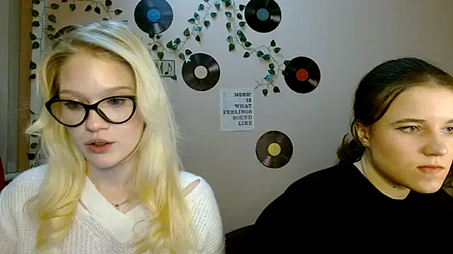 Aria__Moon's cam snapshot