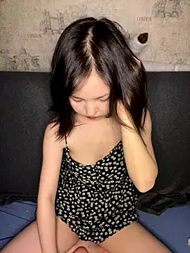 lalallalalaa- live sex cam