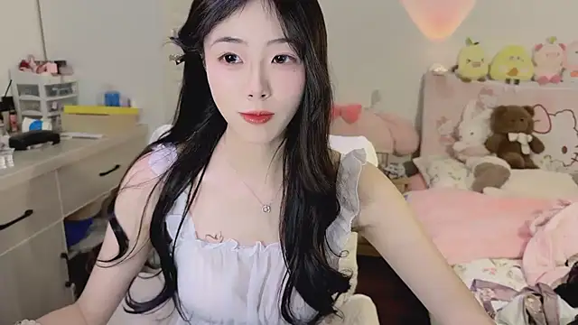 Onecutelittle's cam snapshot