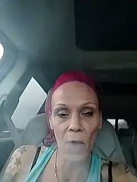 MommyMisfit's cam snapshot