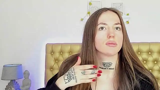 AdrianaCult's cam snapshot