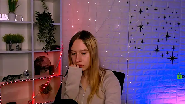 molly_lesser's cam snapshot