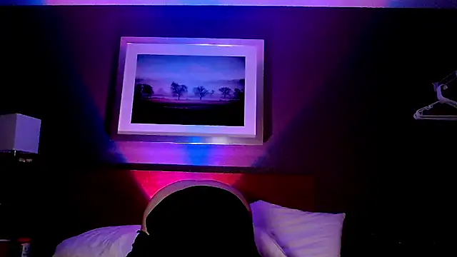 Snarfle82 live sex cam