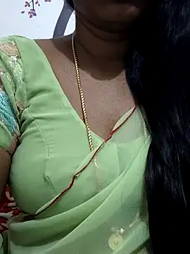 Tamil_Meera12's cam snapshot