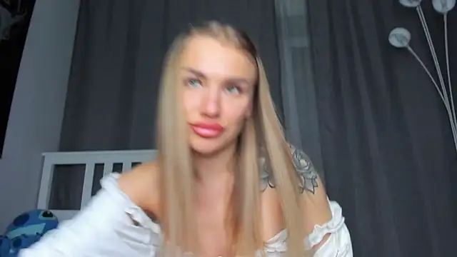 MashaFromRussia__'s cam snapshot