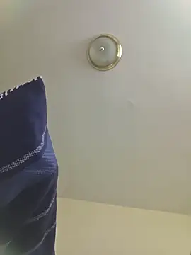 piggylatino's cam snapshot