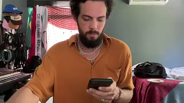 falacomigobbzin's cam snapshot