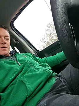 Bigtater1999 live sex cam