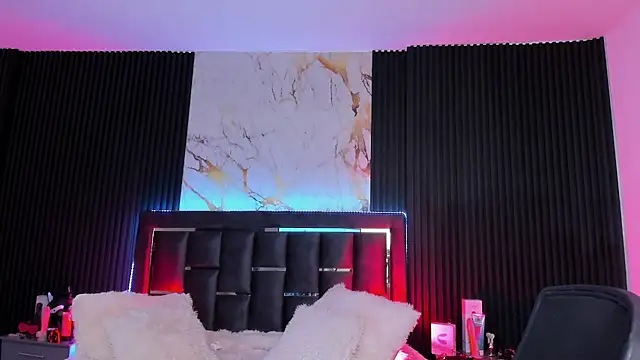 Issafoxx live sex cam