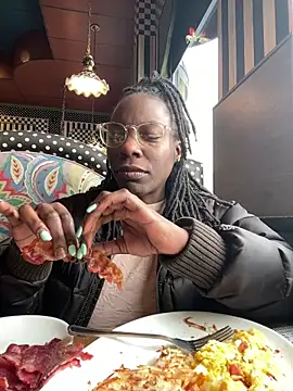 littyleesh1 live sex cam