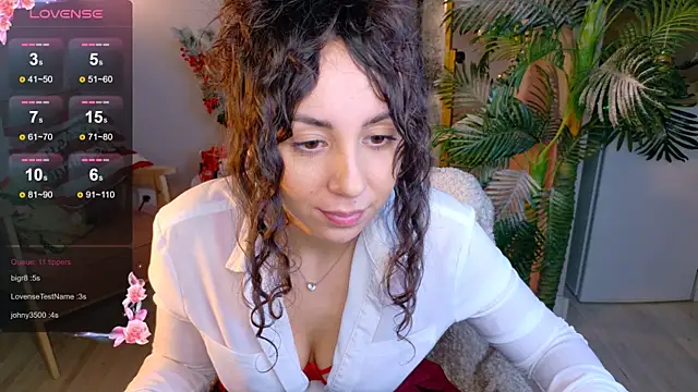 curly_jade's cam snapshot