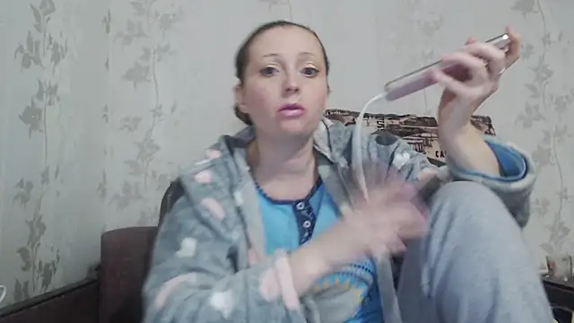 CrystallAngel's cam snapshot