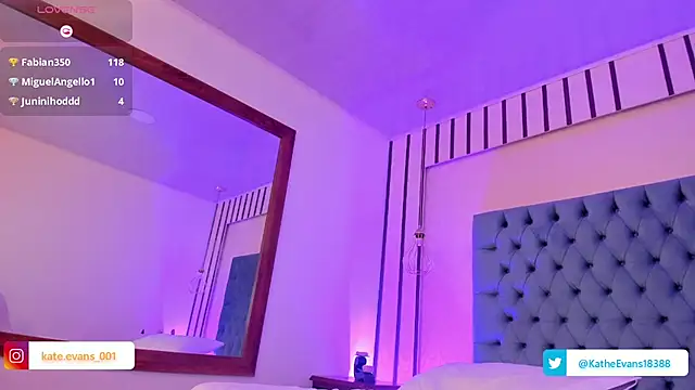 kate_evans1's cam snapshot