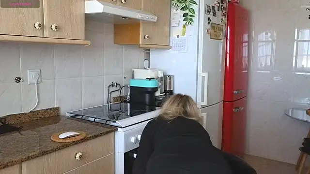 Lunamix's cam snapshot