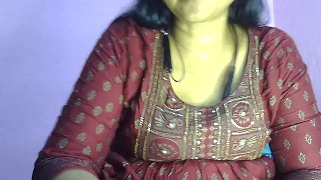 Pooja-suman's cam snapshot