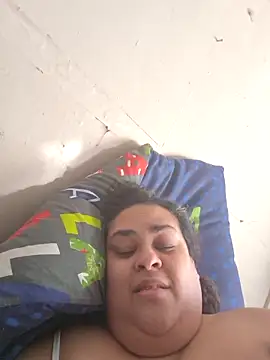 BigBusty_VoluptuousMilfX's cam snapshot