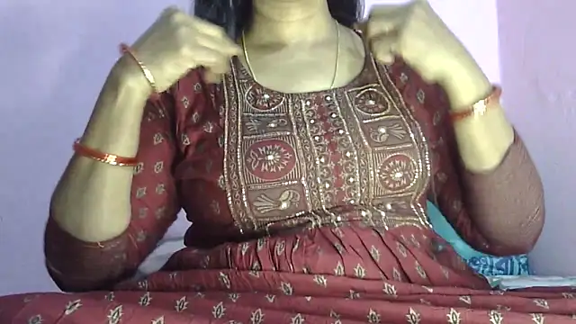 Pooja-suman's cam snapshot