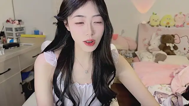 Onecutelittle live sex cam