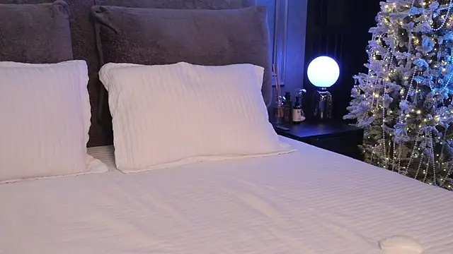 Rikka_Moore live sex cam