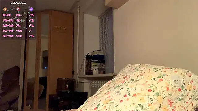 CletaMaciejewski's cam snapshot