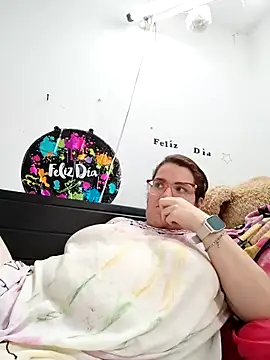 karlythoth@xh's cam snapshot