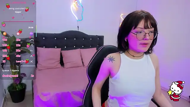 LEAH_TAY's cam snapshot