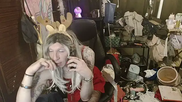 Ombeline1 live sex cam