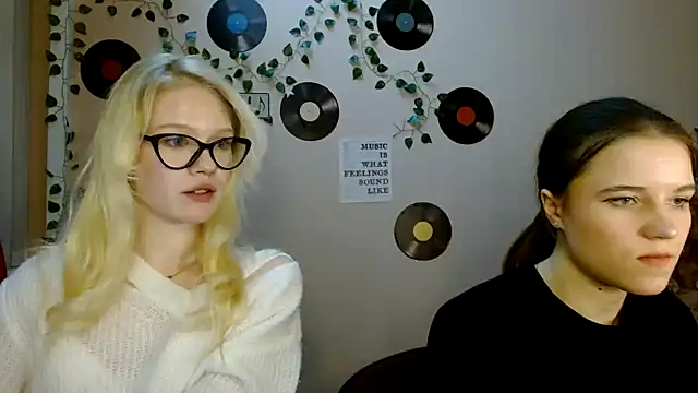 Aria__Moon's cam snapshot