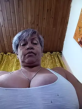 DirtyBIianca's cam snapshot