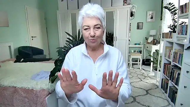 LovelyHelena's cam snapshot