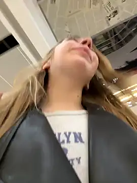 Sunny___Bunny's cam snapshot