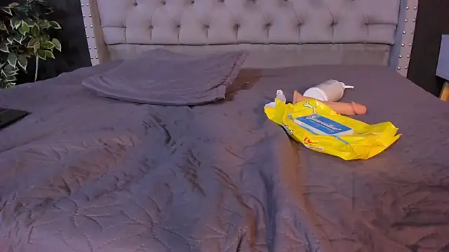 Dulce_Quintana's cam snapshot