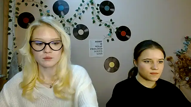 Aria__Moon's cam snapshot