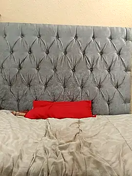 BubblegumBaddiexxxx's cam snapshot